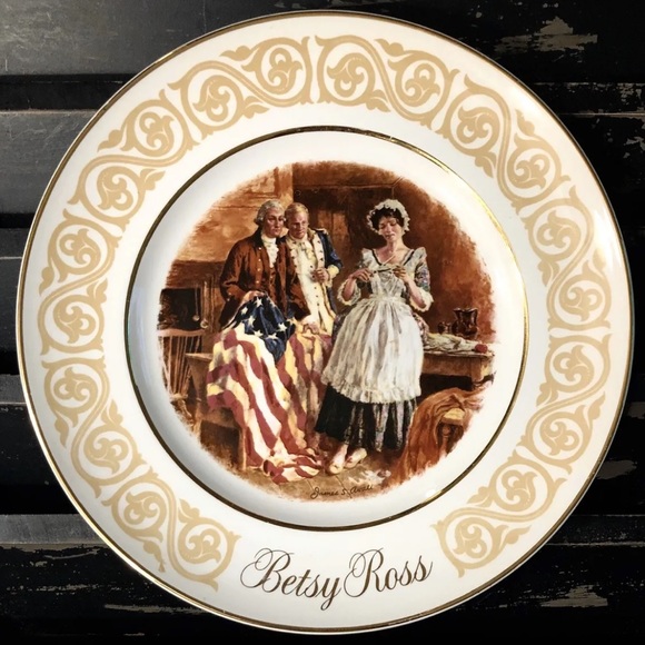 AVON by WEDGWOOD Vintage Betsy Ross Collector Plate 1973 Patriotic Flag - Picture 1 of 4